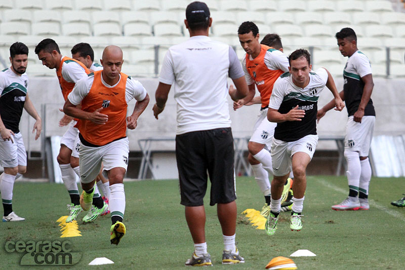 [06-08] Treino tático - Castelão - 15