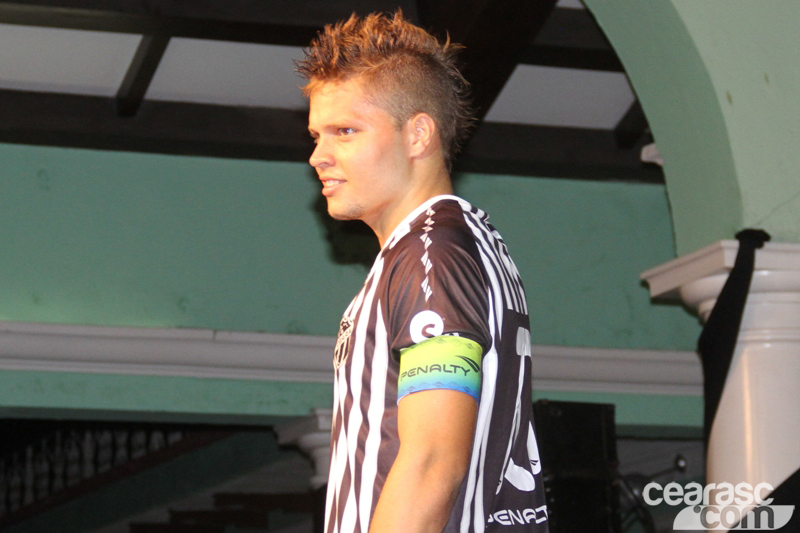 [02-06] Lançamento do Uniforme Penalty 2012 - 13