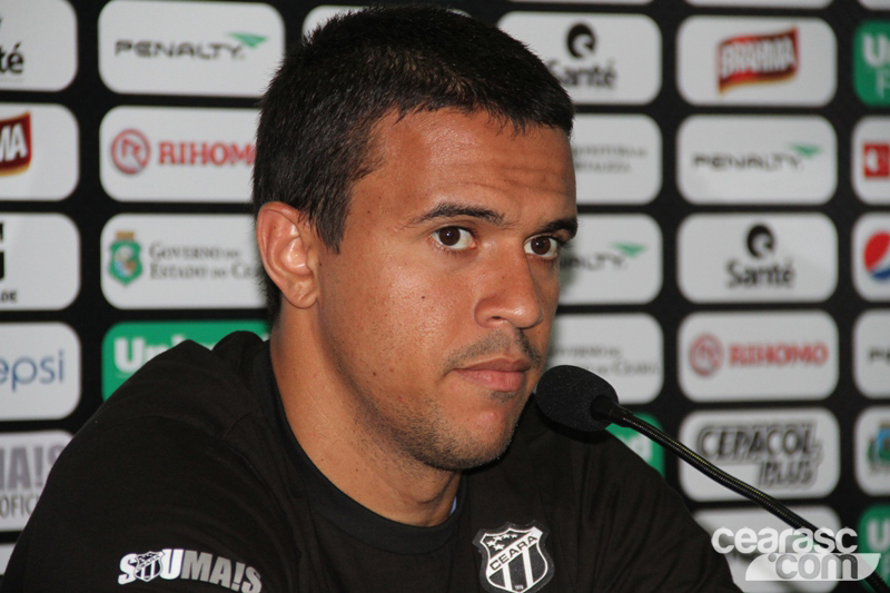 [28-12] Apresentação de Marlon e Geovani - 2