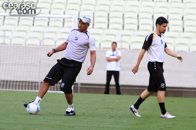 [19-08] Treino coletivo - Castelão - 16