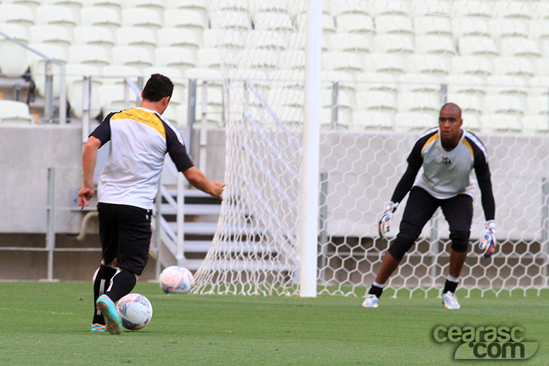 [19-08] Treino coletivo - Castelão - 18