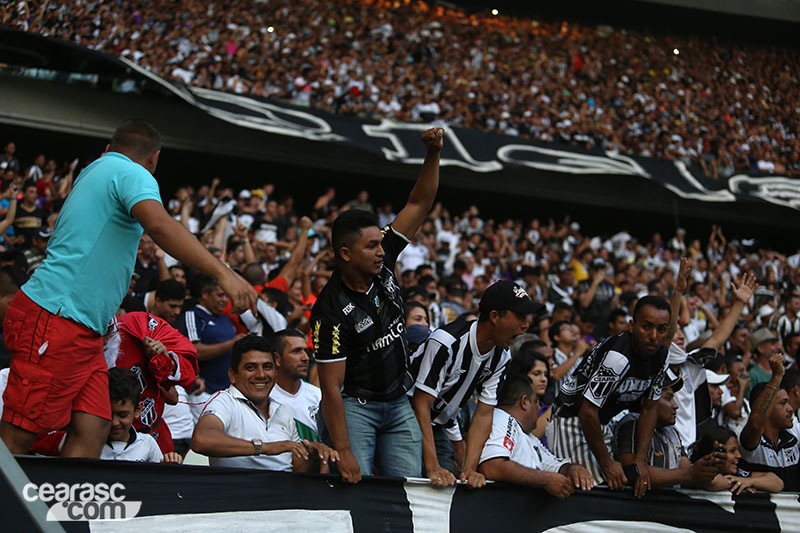 [28-11] Ceará 1 x 0 Macaé - Torcida - 38