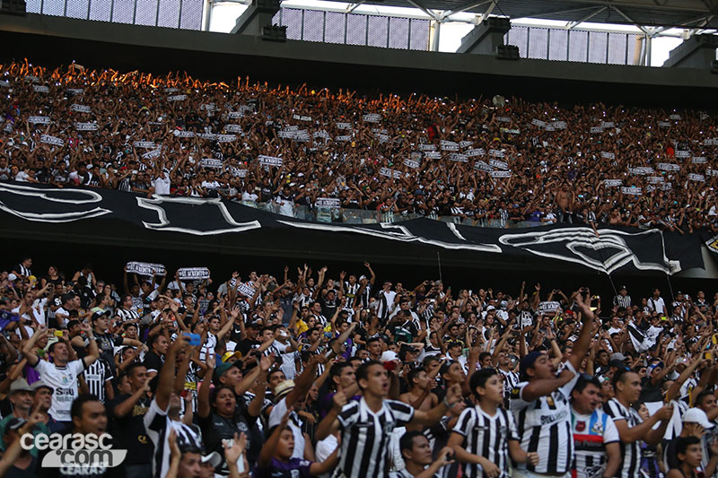 [28-11] Ceará 1 x 0 Macaé - Torcida - 42