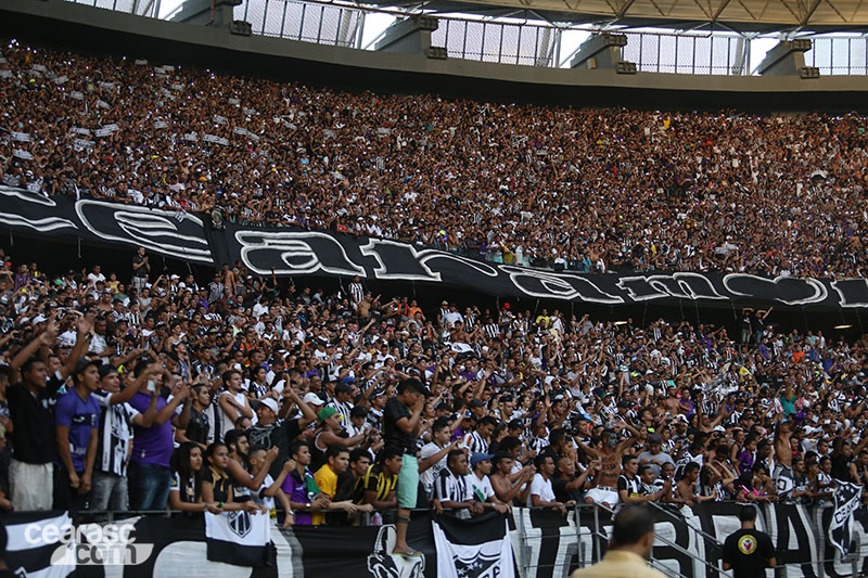 [28-11] Ceará 1 x 0 Macaé - Torcida - 43