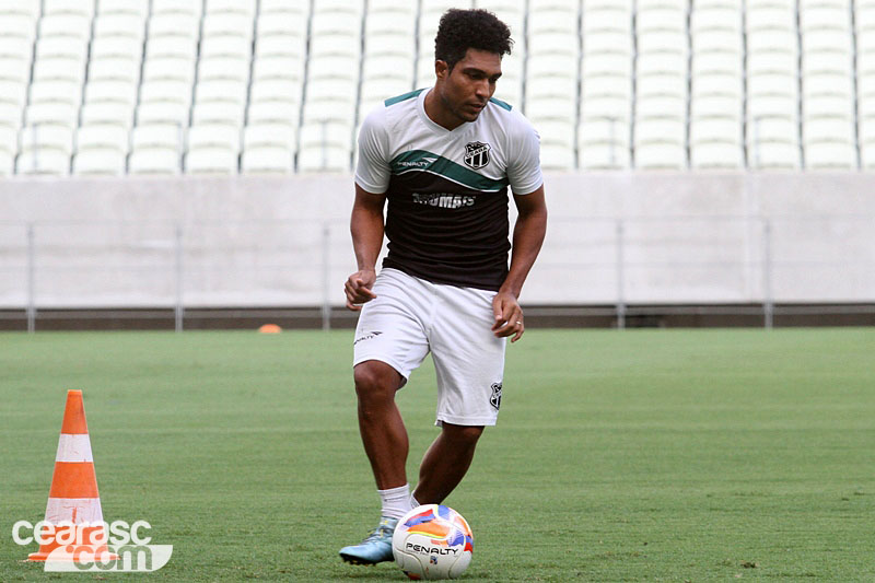 [25-11] Treino coletivo - Castelão - 6
