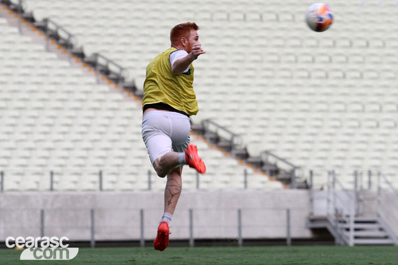 [25-11] Treino coletivo - Castelão - 11