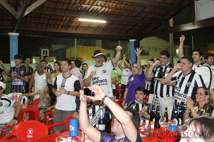 [08-05] Ceará 5 x 0 Guarani - COMEMORAÇÃO - 27