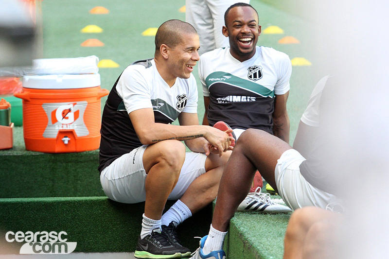 [26-11] Treino coletivo - Castelão - 2