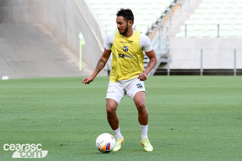 [26-11] Treino coletivo - Castelão - 4