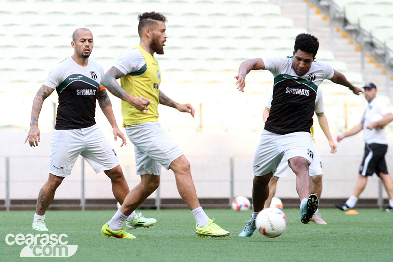 [26-11] Treino coletivo - Castelão - 8