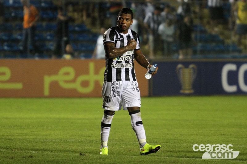 [10-03] Ceará 1 x 0 Ríver - 03 - 34