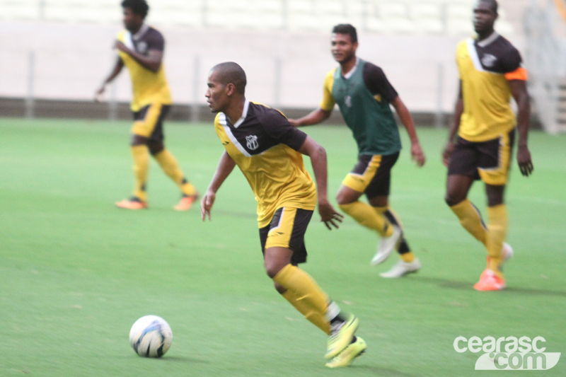 [12-08] Treino coletivo - Castelão - 10