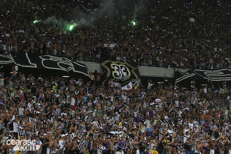 [28-11] Ceará 1 x 0 Macaé - Torcida - 54
