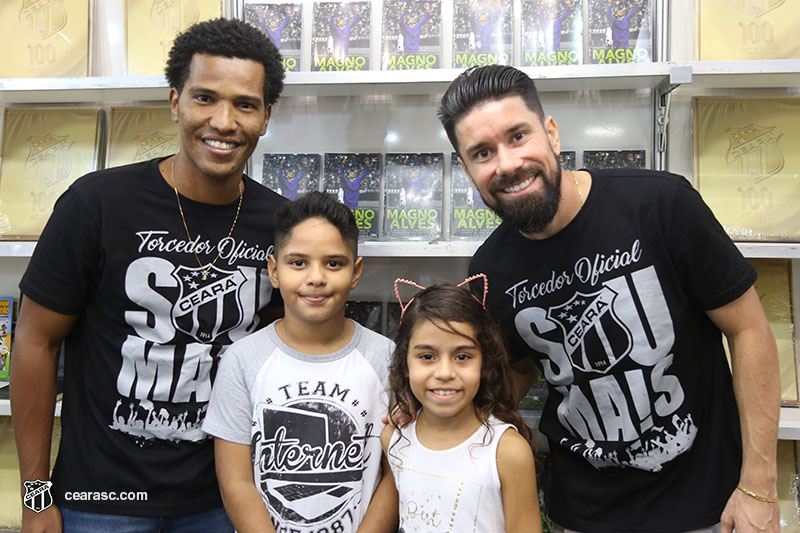 [18-04-2017] XII Bienal Internacional do Livro Part. 1 - 27