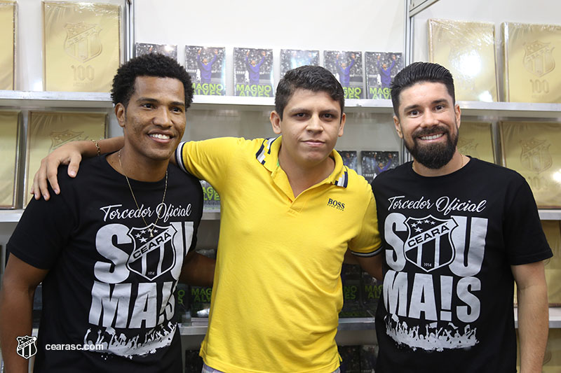 [18-04-2017] XII Bienal Internacional do Livro Part. 1 - 34