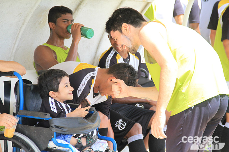 [29-11] Luiz Guilherme visita elenco do Vovô - 8