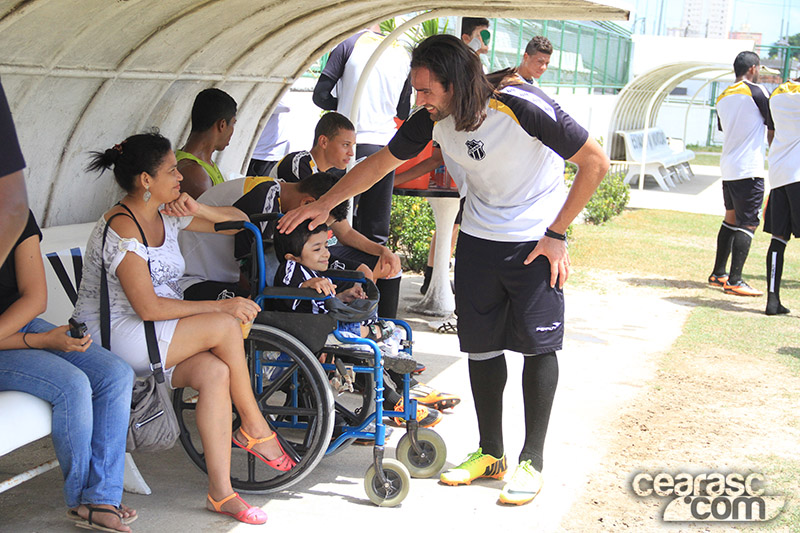 [29-11] Luiz Guilherme visita elenco do Vovô - 10