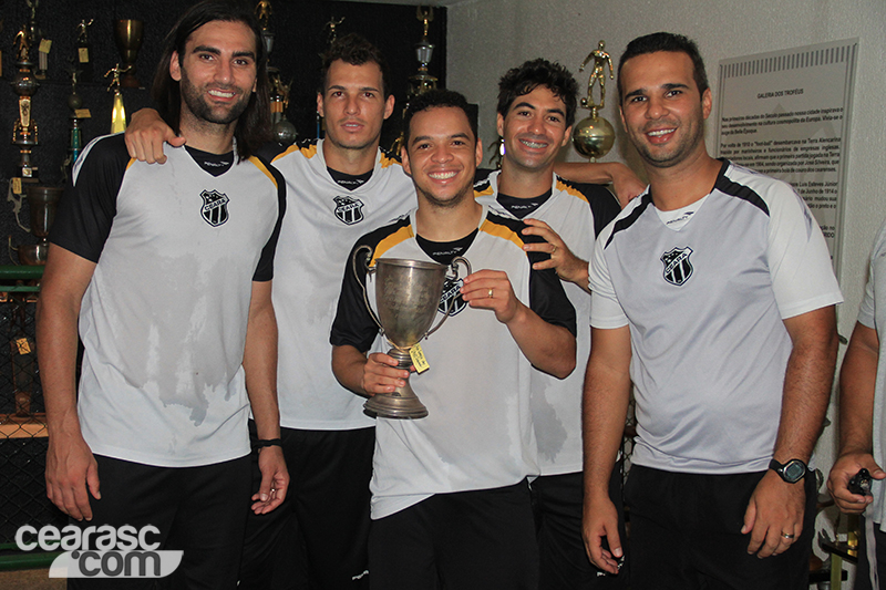 [29-11] Elenco alvinegro visita Centro Cultural - 8