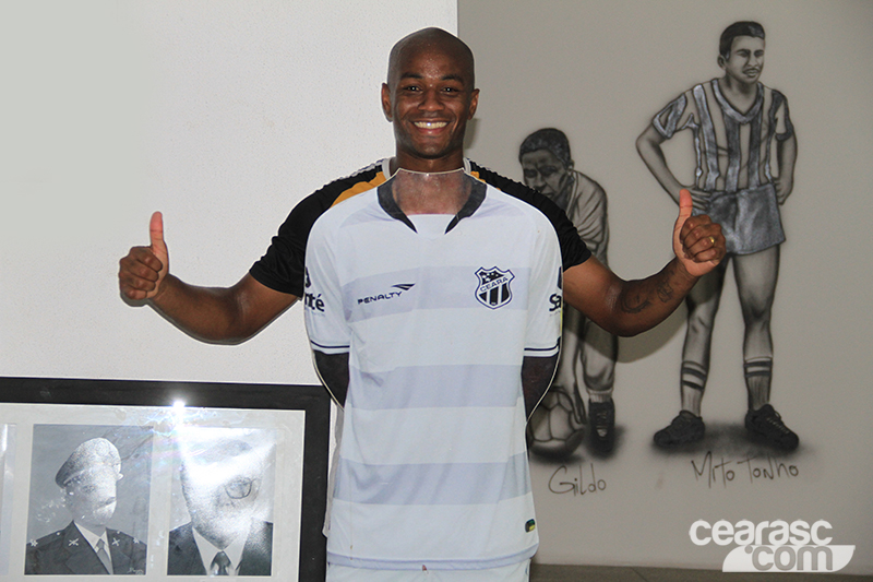 [29-11] Elenco alvinegro visita Centro Cultural - 10