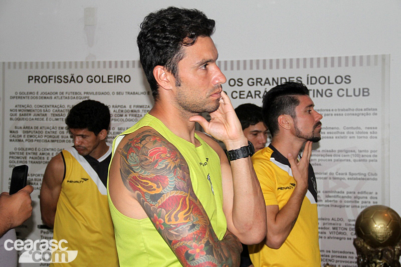 [06-01] Elenco do Ceará visita Centro Cultural - 12