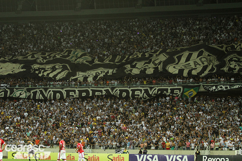 [13-08] Ceará 3 x 1  Internacional - TORCIDA - 22