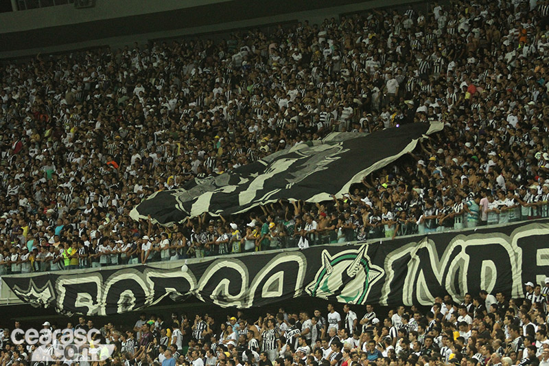 [13-08] Ceará 3 x 1  Internacional - TORCIDA - 36