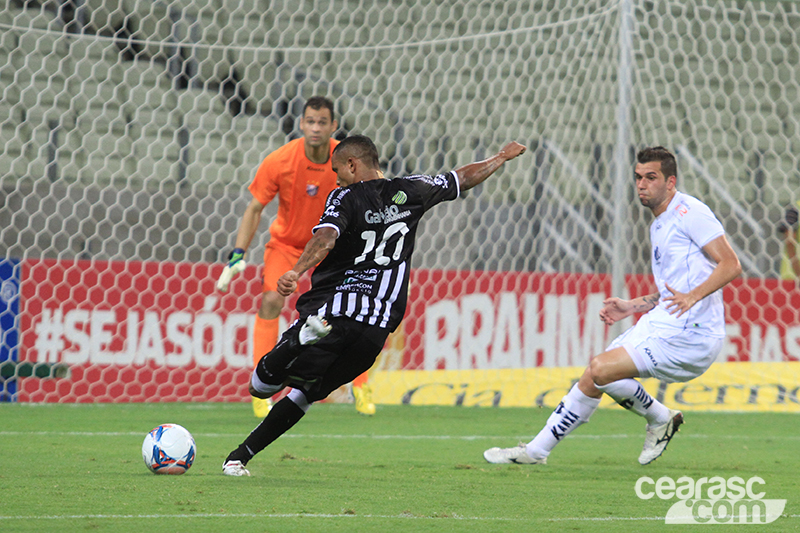 [08-10] Ceará 5 x 3 Bragantino - 02 - 12