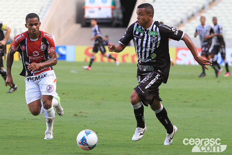 [30-11] Ceará 0 X 3 Joinville - 14