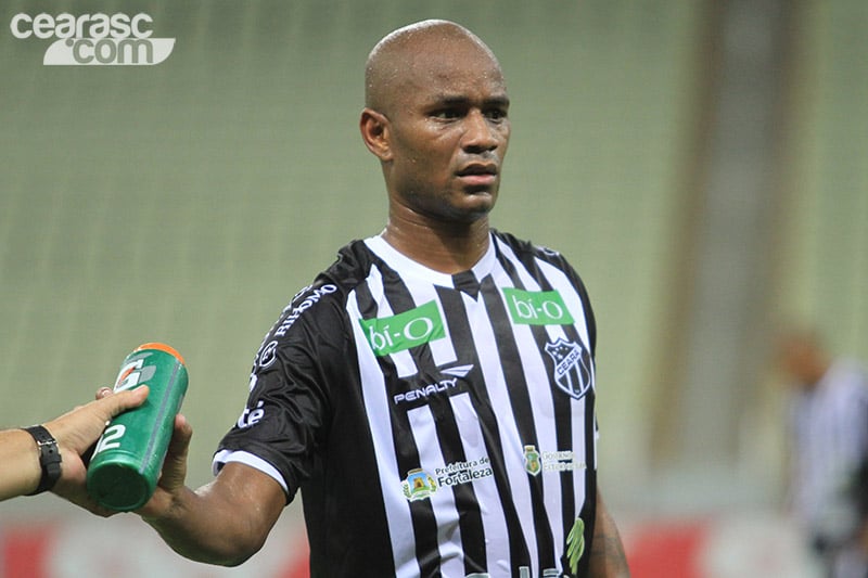 [08-10] Ceará 5 x 3 Bragantino - 02 - 15