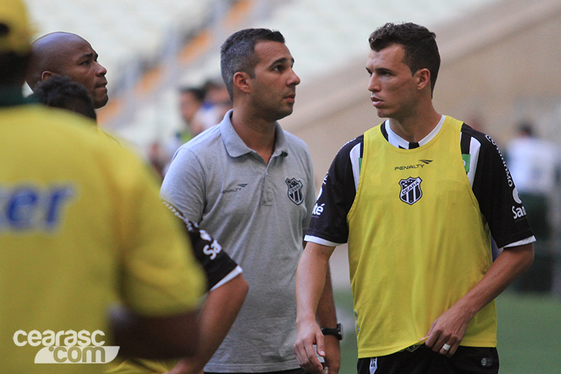 [30-11] Ceará 0 X 3 Joinville - 24