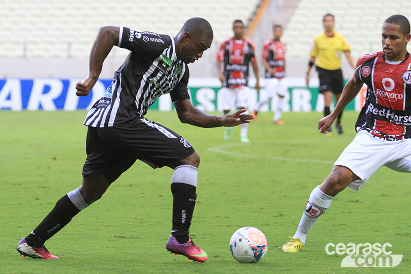 [30-11] Ceará 0 X 3 Joinville - 28