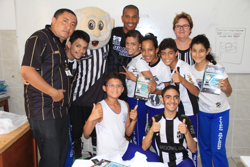 "[30-08] vovô vai à escola - Instituto Filippo Smaldone 02 - 4