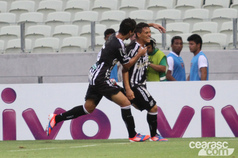 [07-04] Ferroviário 0 X 2 Ceará - 02 - 10