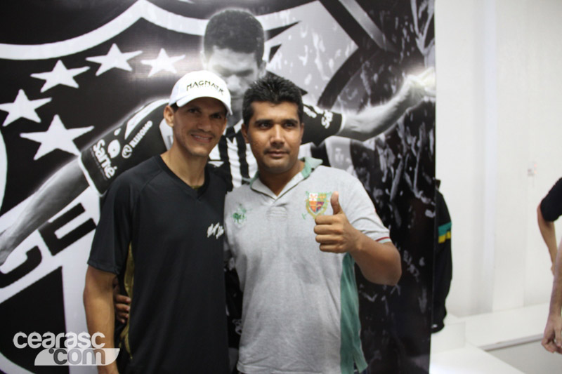 [22-04] Autógrafos com Magnata - Sou Mais Sede  - 8