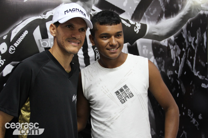 [22-04] Autógrafos com Magnata - Sou Mais Sede  - 22