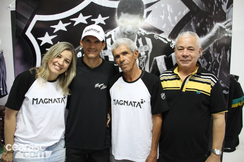 [22-04] Autógrafos com Magnata - Sou Mais Sede  - 46