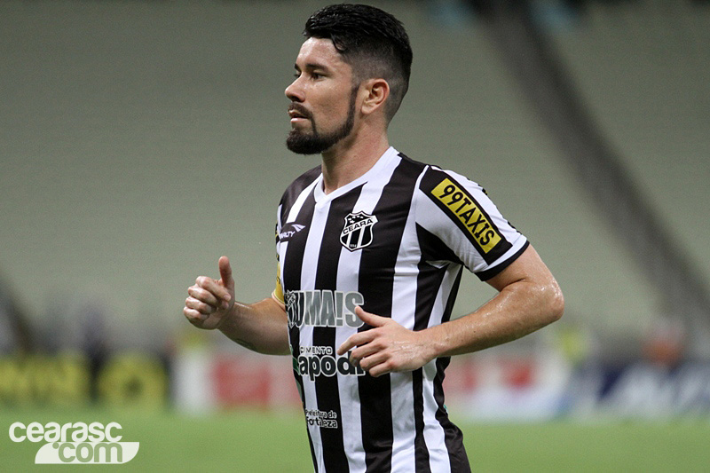 Momentos do meia Ricardinho no Vozão - 19