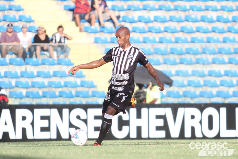 [10-03] Tiradentes x Ceará - 18