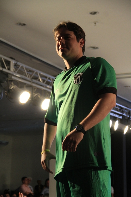 [30-01] Lançamento dos novos uniformes com Nicole Bahls - Desfile - 01 - 39