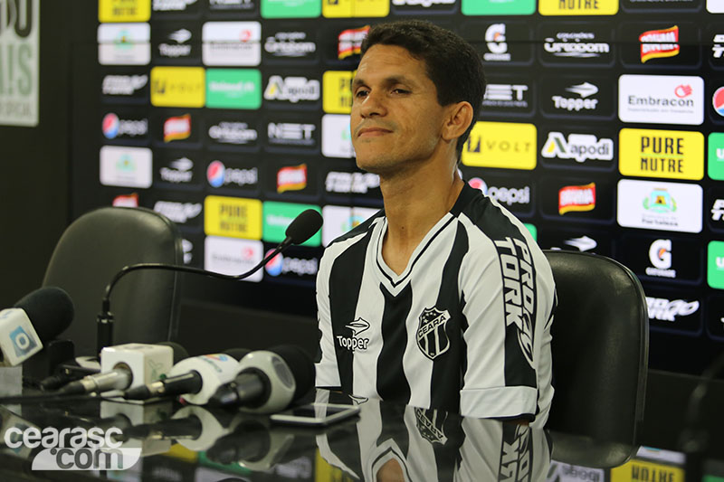 [02-01-2017] Entrevista Coletiva - Magno alves e Romário - 6