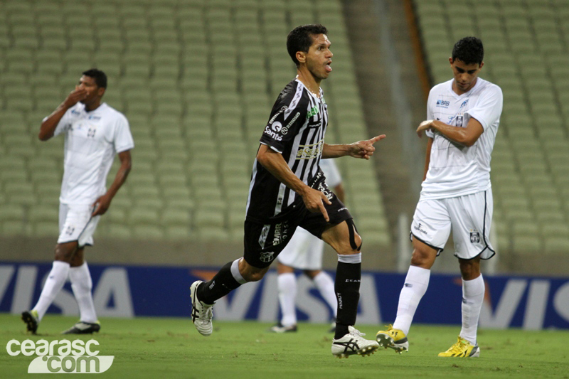 [10-04] Ceará 4 X 3 Ceilândia - 01 - 15