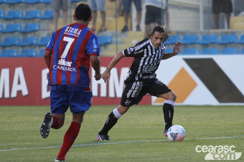 [10-03] Ceará 4 x 0 Tiradentes - 02 - 19