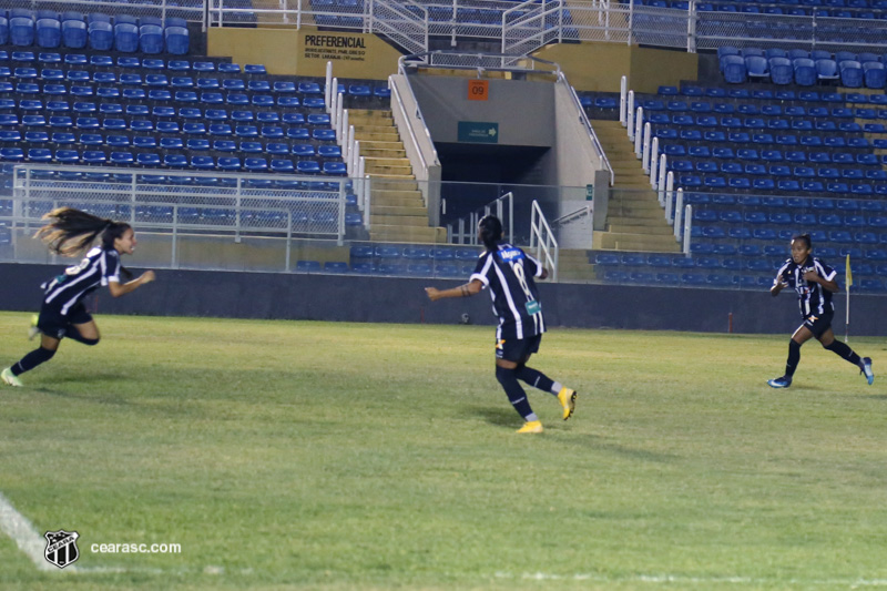 [17-11-2018] Tiradentes 2 x 2 Ceará - Feminino 01 - 18