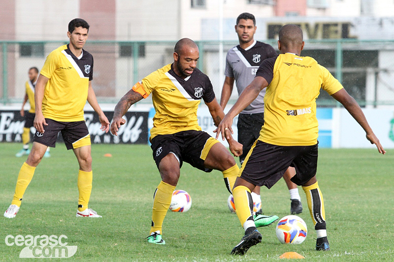 [17-02] Treino técnico + finalização - 10