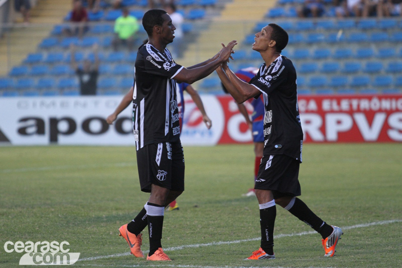 [10-03] Ceará 4 x 0 Tiradentes - 02 - 21