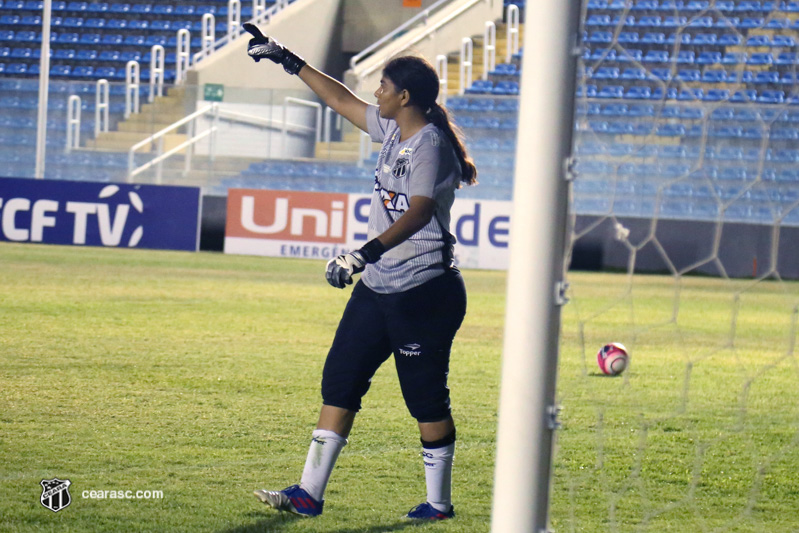 [17-11-2018] Tiradentes 2 x 2 Ceará - Feminino 01 - 33