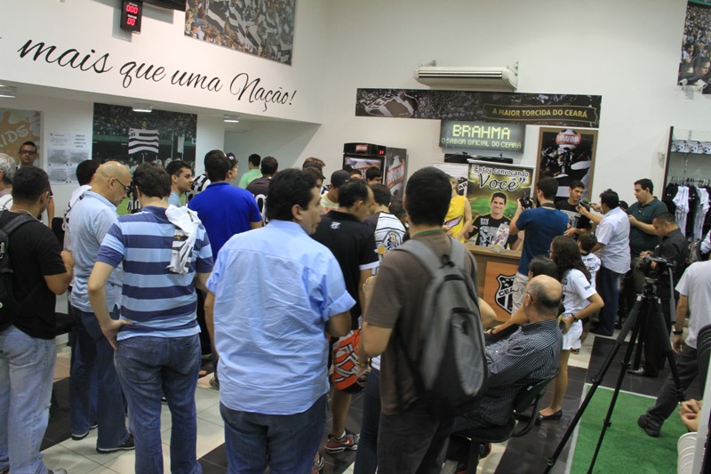 [19-12] Renovação de Contrato do Magno Alves - 25