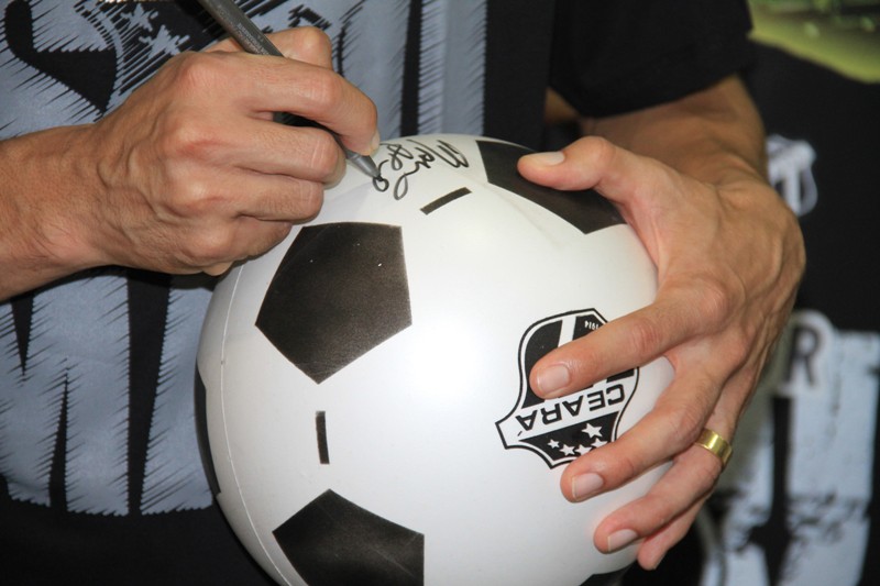 [19-12] Renovação de Contrato do Magno Alves - 28