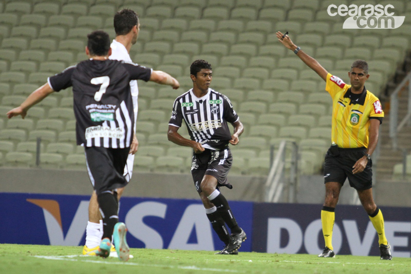 [10-04] Ceará 4 X 3 Ceilândia - 02 - 3