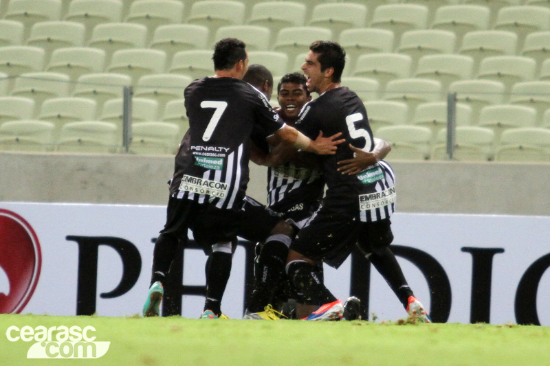 [10-04] Ceará 4 X 3 Ceilândia - 02 - 5